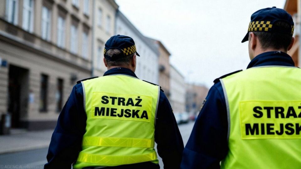 Starówka pod kontrolą. 18 mandatów i holowanie